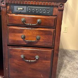Desk With LED Lights Built In Will Deliver For Extra $20