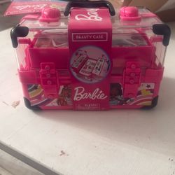 NEW Barbie Beauty Case — pretend makeup playset, never used. Comes with accessories. 