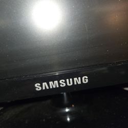 Monitor And Key Board 
