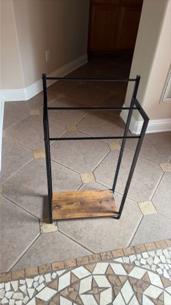 Towel rack