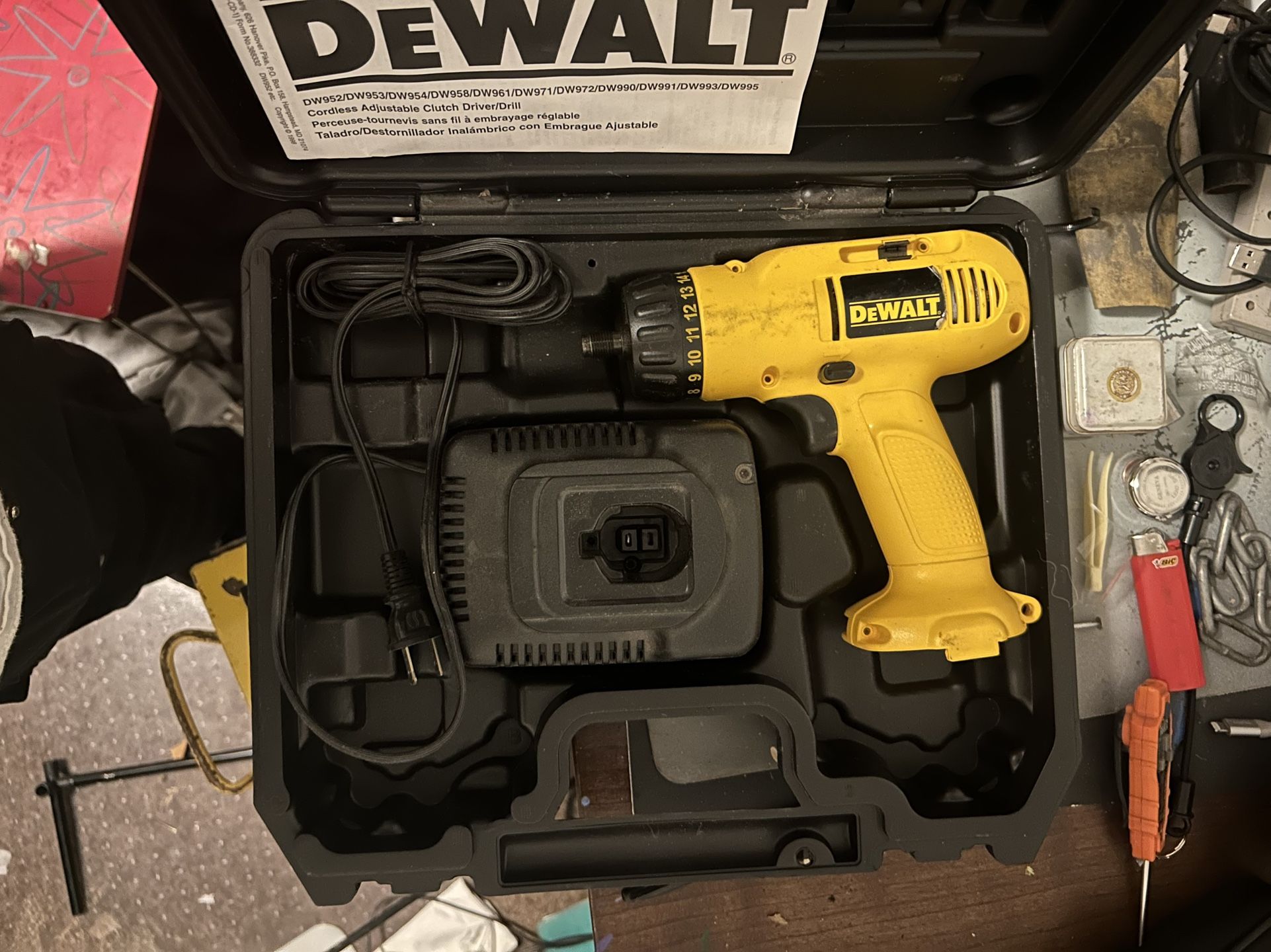 9.6 V CORDLESS DRILL (no Batteries)