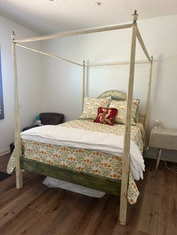 Habersham Queen Four Poster Bed Frame