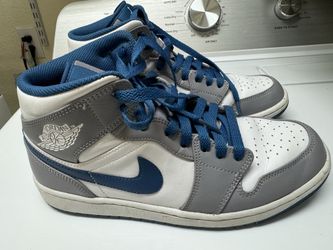 Air Jordan 1 Mid 'Cement True Blue'