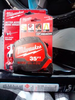 Milwaukee Wide Blade Tape Measure