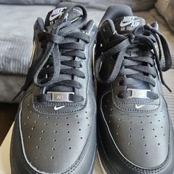 Air Force 1 ' 07  Size 9.5 good condition $60