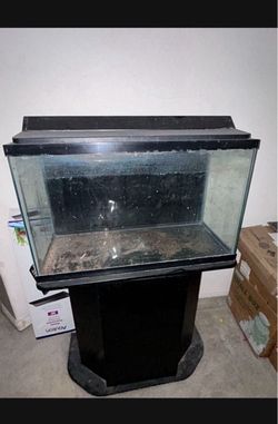 29 Gallon Fish Tank - Light and Stand Comes with Tank Light Stand