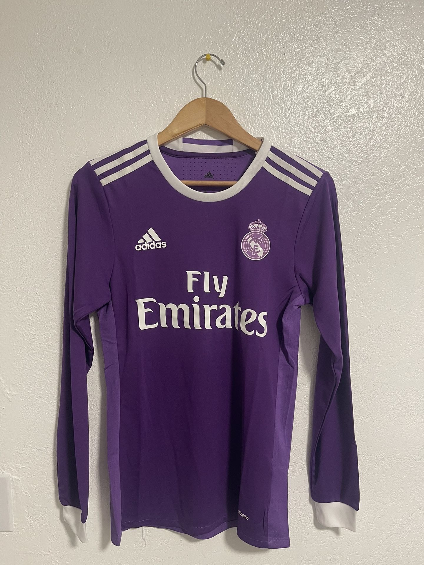 Real Madrid Jersey 17/18 long Sleeve SIZE SMALL