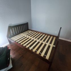 Twin Over Full Bunk Bed 