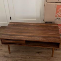 Coffee table/Dining Table+ Chairs 