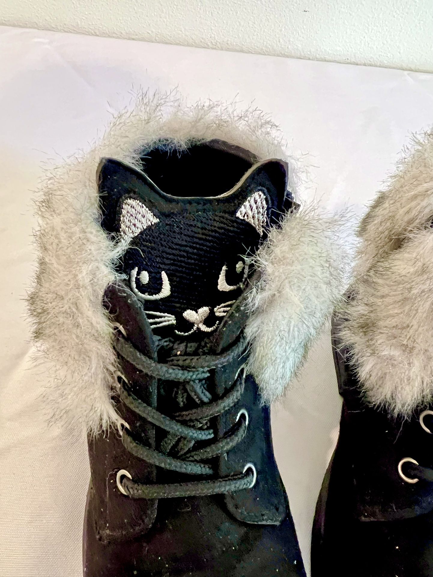 Girls Black Cat Boots Size 13