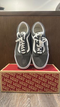 6.5 US men / 8 woman old skool vans ( pewter/true white)