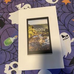 Tablet NEW IN BOX Ellipsis 8