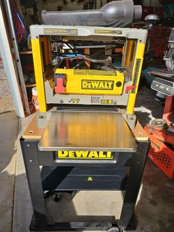 Dewalt planer DW734 with DW7350 mobile base