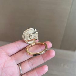 GWP (Gift With Purchase) Chanel Beaute Gold Phone Key Ring