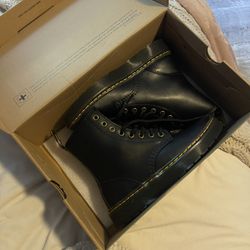 Dr. martens