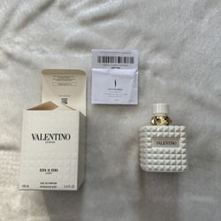 Valentino Born In Roma Ivory Cologne