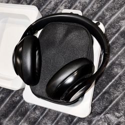 Beats Studio Pro Wireless Noise Cancelling Headphones – Complete w/ Box