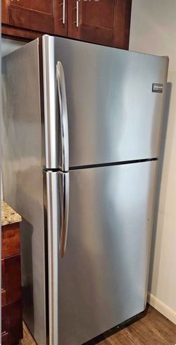 30” stainless steel fridge