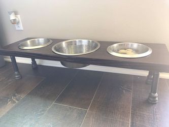 CUSTOM RAISED DOG BOWL FEEDER
