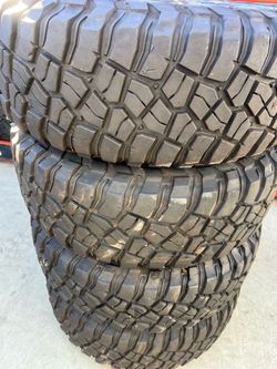 Tengo estas 4 llantas LT265/70R17 BFGOODRICH MUD TERRAIN AT KM3