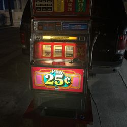 Vintage Slot Machine 1982 (Read Desc)