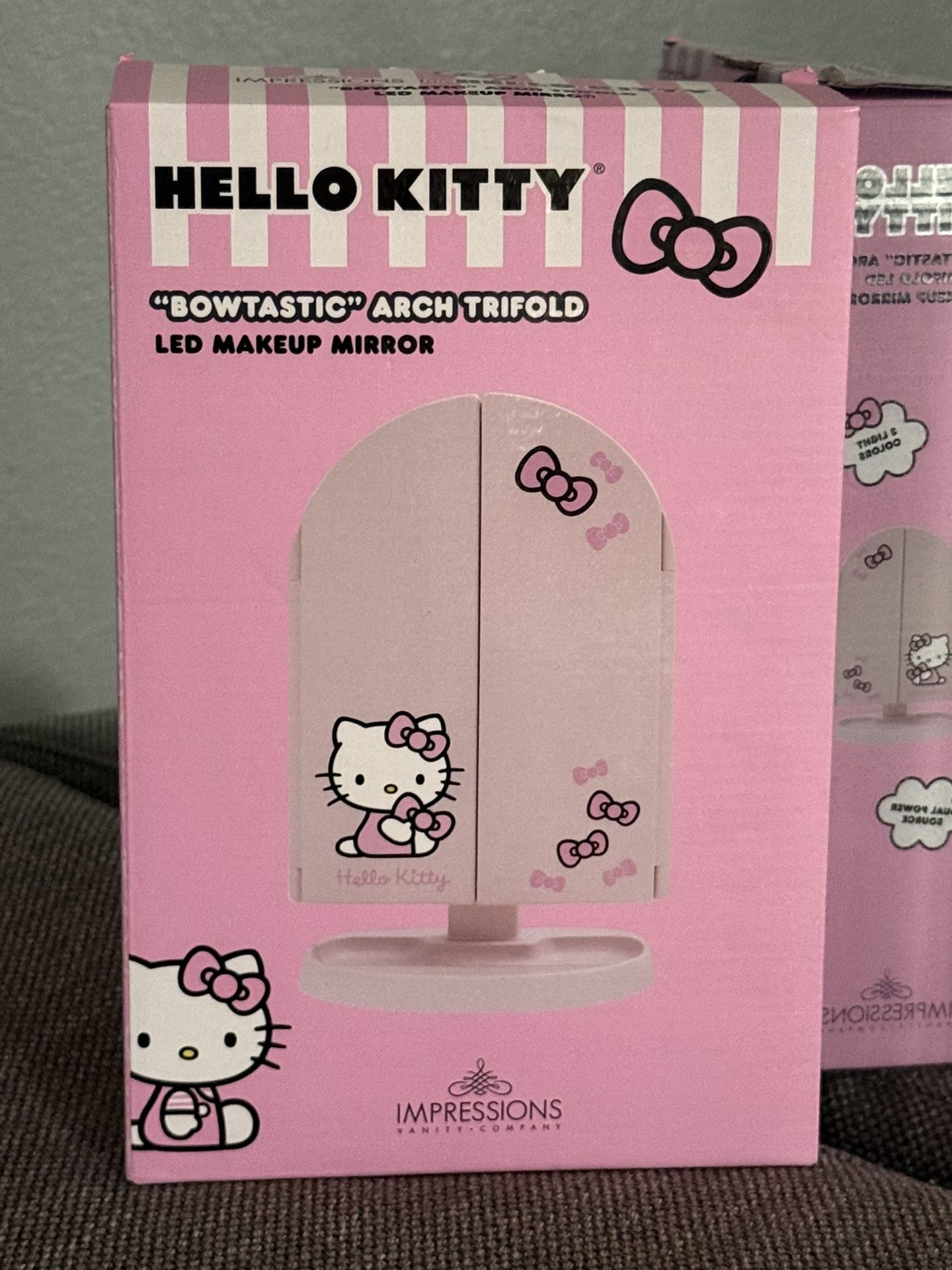 Hello Kitty Mirror