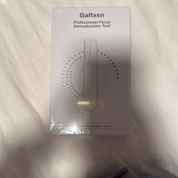 Dermaplaning Tool for Women Pink - Facial Exfoliation & Peach Fuzz Hair Removal