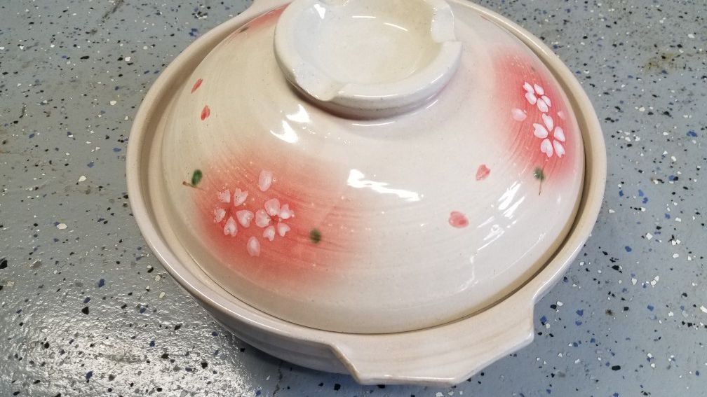 Earthen ceramic Pot for cooking japan