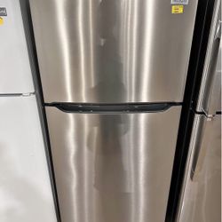Frigidaire Top And Bottom Refrigerator 
