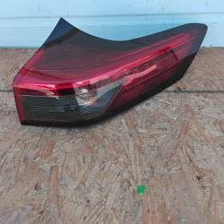 2021-2024 Nissan Rogue Rear Led Taillight 