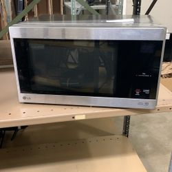 LG Microwave 