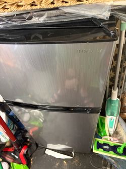 Mini refrigerator