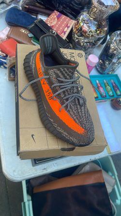 Zapatos YEEZY Semi Nuevo 