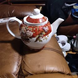 222 Fifth Gabrielle Fine China Tea Pot 