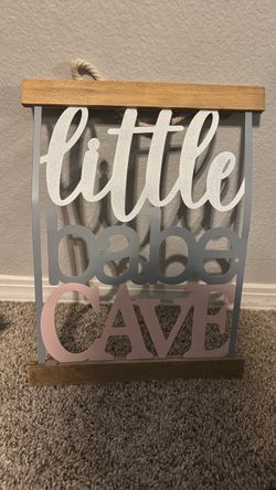 Little girls sign