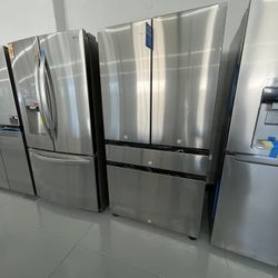 Samsung Bespoke 23 cu. ft. Counter Depth 4-Door French Door Smart Refrigerator with Beverage Center in Stainless Steel