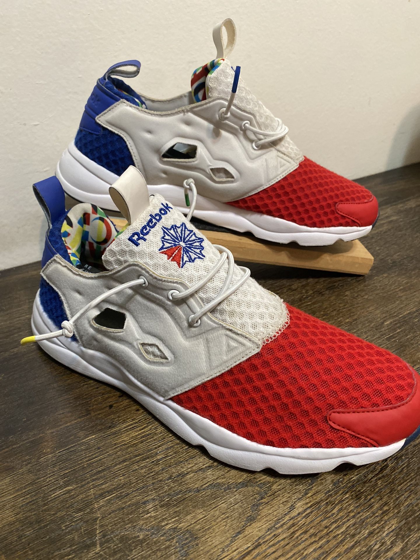 Reebok Furylite Red White Blue Men Shoes Size 10 Running sneaker USA AR009 Used