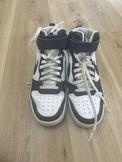 Nike Shoes Navy Size 7y