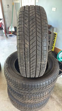 Set of Tires 255/60/R19