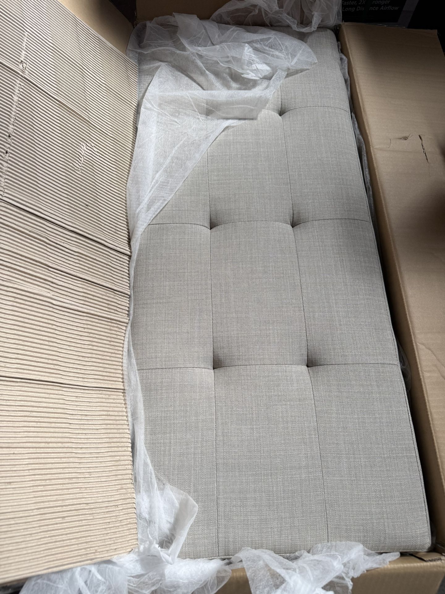 Madison Park Entryway Accent Bench for Living Room Flip Top Storage Chest, Shandra Tufted Top Upholstered Storage Bench End of Bed for Bedroom Furnitu