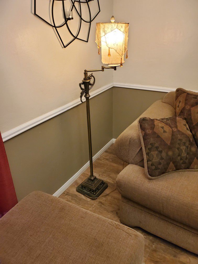 Vintage Antique Design Lamp