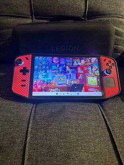 Lenovo Legion Go 8.8" (AMD Ryzen Z1 Extreme) Handheld – Great Condition