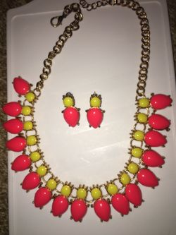 Gold and yellow vintage like gold necklace