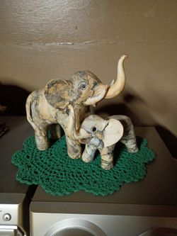 Crushed Oyster Elephant Figurines