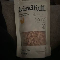Brand New Kindfull Chicken Breast  Cat Treats