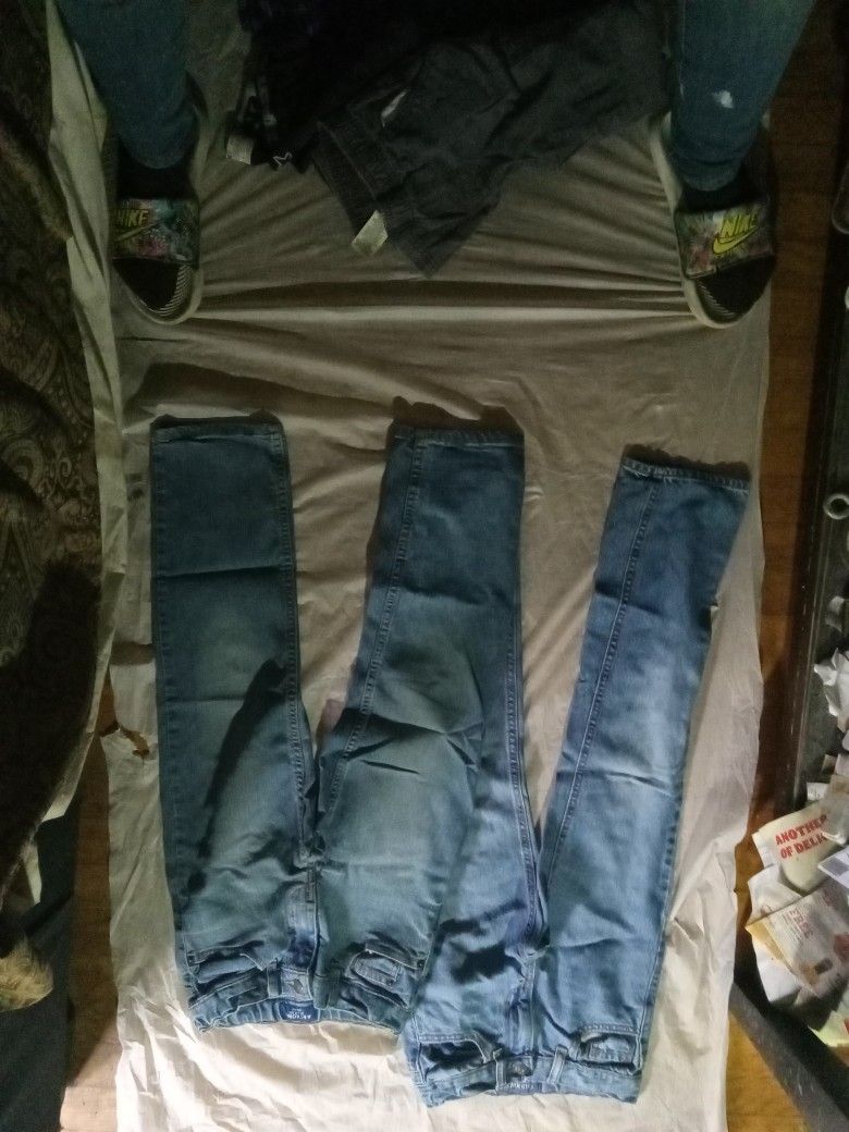 Boys Clothes Lot - Size: 7-12