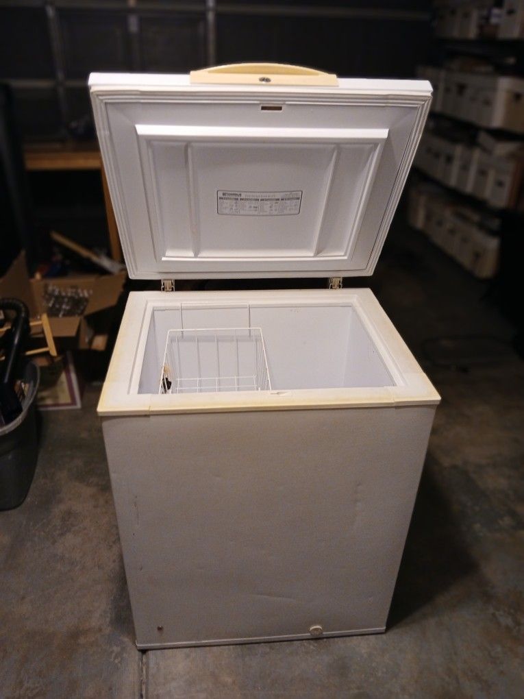  Freezer