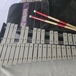 Yamaha Glockenspiel Bell Percussion Instrument With Back Pack