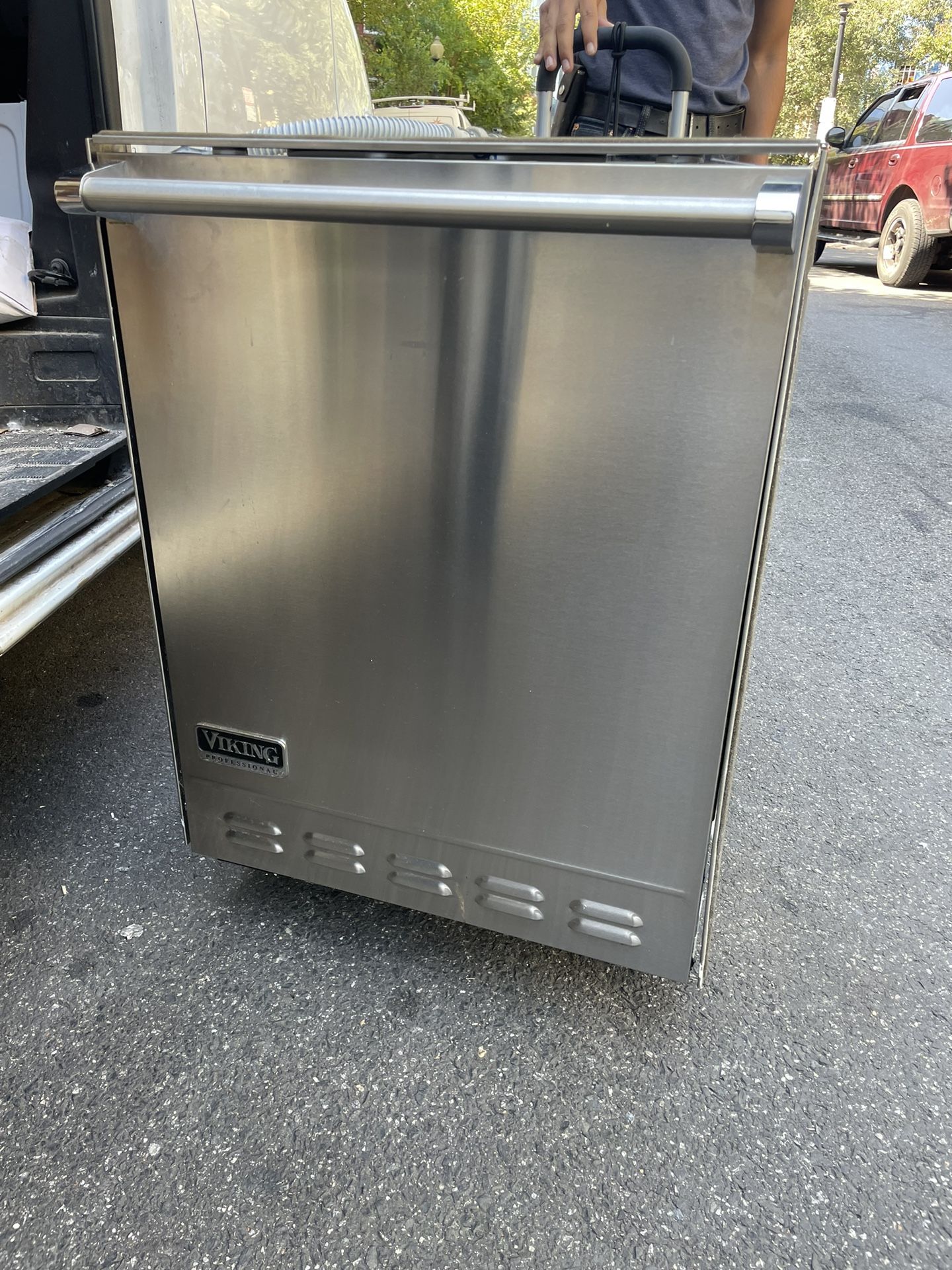 Viking dishwasher (Pickup, Delivery, Or Installation)