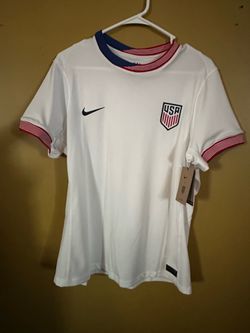 Women’s USA soccer jersey